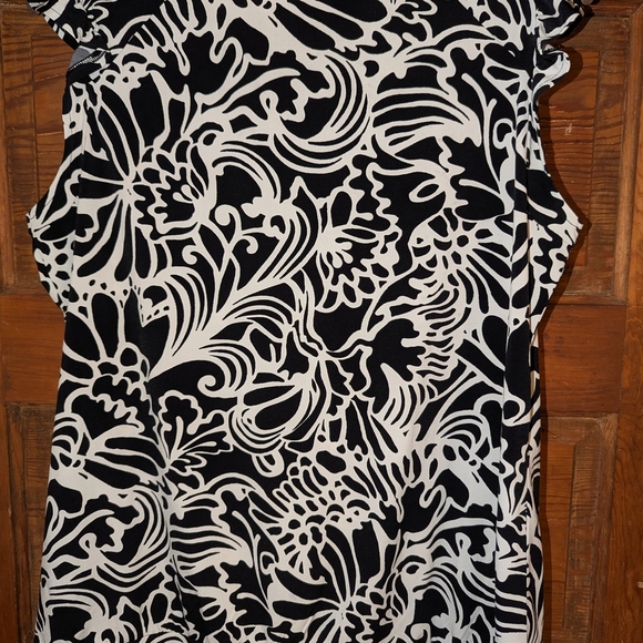 Worthington Ruffled Graphic Black and White Blouse - Picture 5 of 5